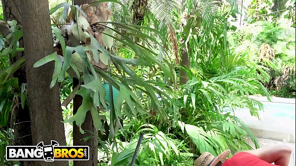 BANGBROS - Gardener Bruno Dickemz Fucks Latina Pornstar Valerie Kay