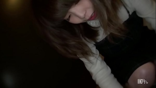 I will pay with my body! Beautiful Breasts Shaved Girls Who Lost The Key When I rushed to the job of opening the door, I could not pay the repair fee, so in exchange I even made a vaginal cum shot at the entrance Reika Matsushita 1