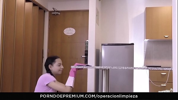 Download Video - OPERACION LIMPIEZA &ndash; Hardcore missionary drilling for Latina cleaning lady