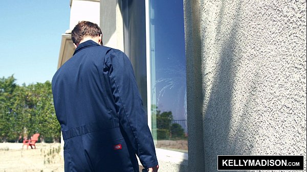 KELLY MADISON Fucking the Bug Man