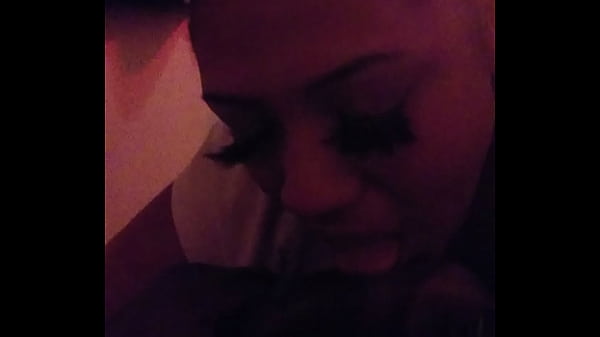thumb redbone neck