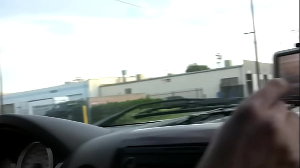 Botando big dildo ,revisando no cu da novinha da favela.