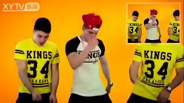 MC Berti pau de selfie (official clip)