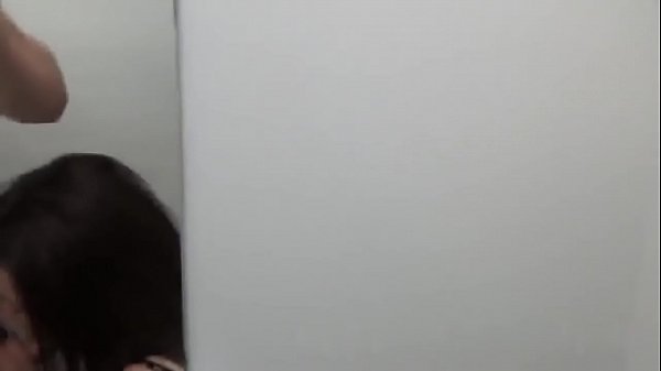 Download Video - Pompino nel camerino