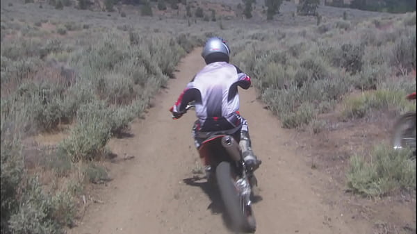 Lauren Phoenix Gets Fucked By The Pond