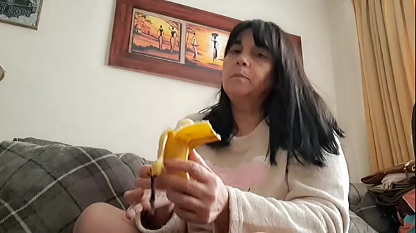 We use the flirting techniques of Antonio Mallorca on a Big Ass Colombian Girl Silvana lee