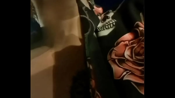 Une bonne pipe et bonne sodo en pleine rue par un inconnu