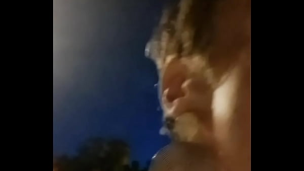 Une bonne pipe et bonne sodo en pleine rue par un inconnu