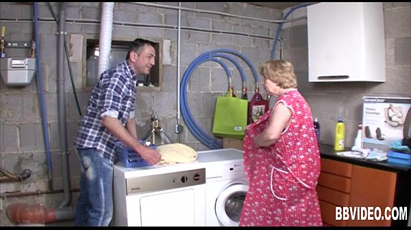 Download Video - Mature german whore gets titty fucked