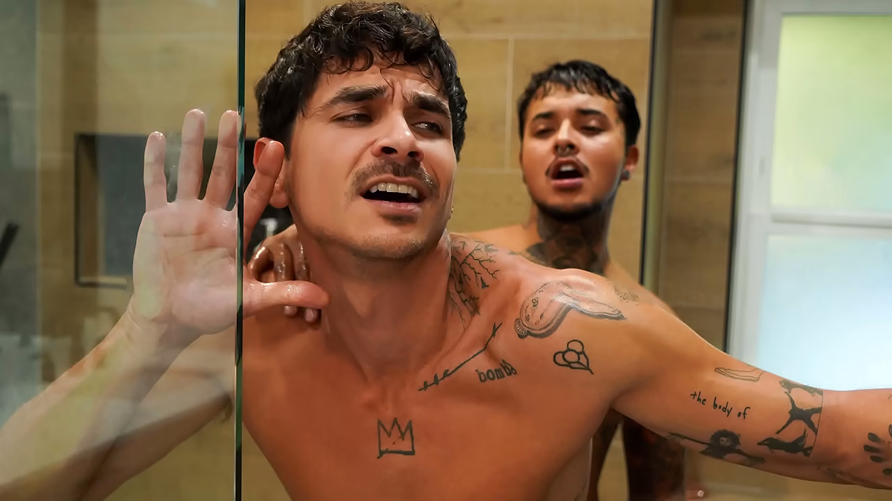 El padrastro estuvo espiando a su hijastro en la ducha hasta que finalmente consiguió lo que quería - Dadperv
                    anal blowjob young domination family muscle straight bareback hunk stepdad dilf stepson stepdaddy gay blowjob gay sex gay straight passionate sex family sex bisexual gay stepdad and stepson muchos negros