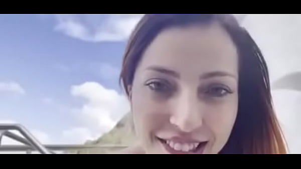 Carioca pauzudo, oiled my little body, massaged and got a fuck until he came inside my ass
