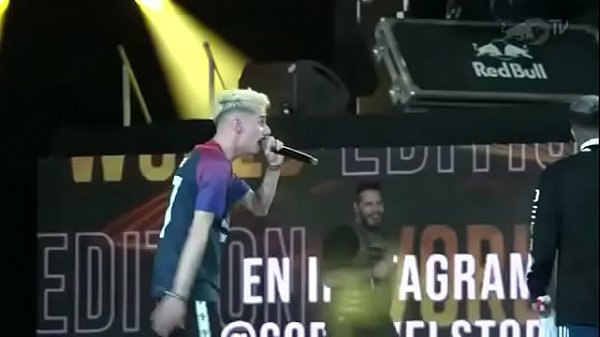 Peruano le da v. a española gritona