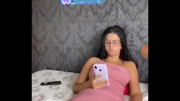 algu&eacute;m conhece ela? como ela se chama?