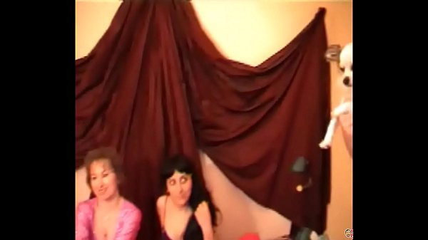 Download Video - Casting Porno con dos pedazos de milf encantadas de debutar en Putalocura