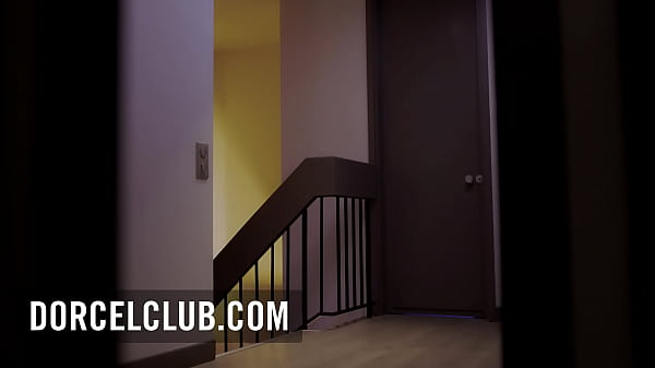Megan Rain, an American girl in Paris