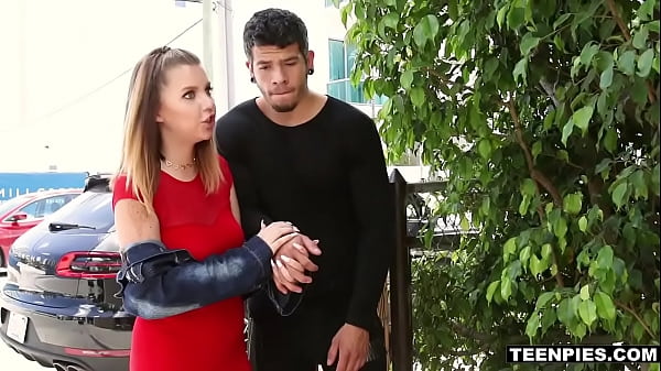 Damn hot teen Willow Winters fucks her hunk lover with a huge cock