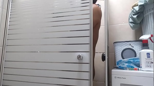 Live cam shower