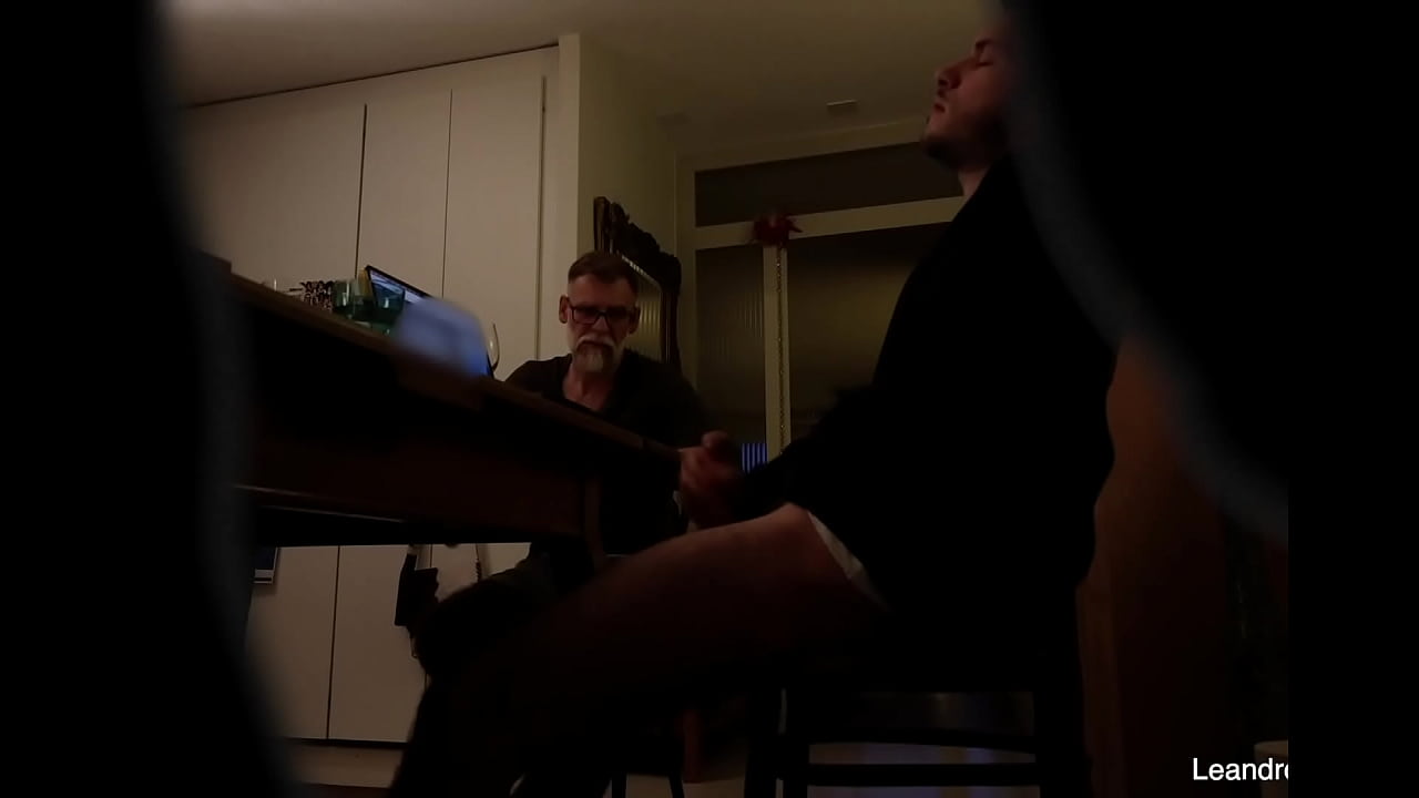 Su verdadero abuelo mira a su nieto masturbándose (gay)
                    voyeur gay older twink stud exhibitionist bear cuckold big cock jock beef dilf femboy monster cock step dad solo masturbation living room gay blowjob young man sissy humiliation mature man male on male guy next door step family big bush sensual sex guy guy fuck buddies raw gay under the table country boy boy on boy bisexual gay bear and cub step son jerk buddies gay pig play family relationship muchos negros