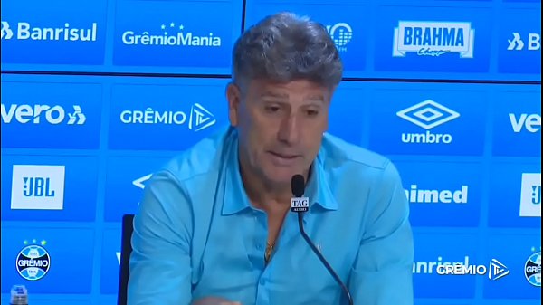 Download Video - Renat&atilde;o come a bunda de jornalista com cara de boneca ao vivo