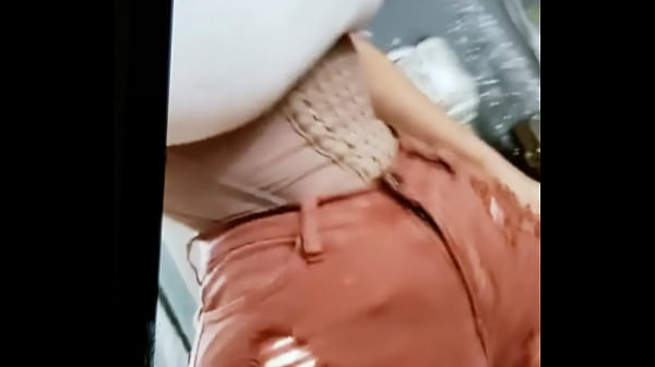 thumb boobs