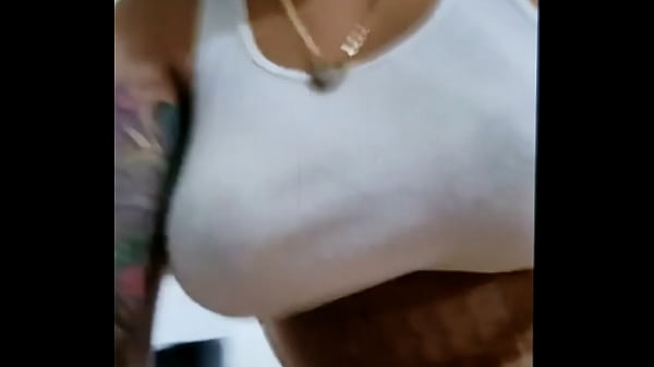 thumb boobs