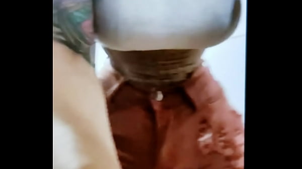 thumb boobs