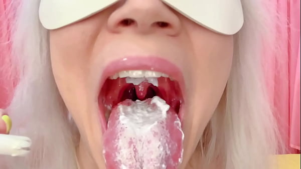 VORE: MIA'S MIMI WHIPPED CREAM BREAKFAST
