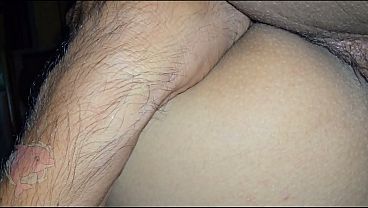 COMIENDOLE EL CULO DE PEQUEÑA CUÑADA COLEGIALA HASTA DILATARLO PARA METER TODA MI PINGA