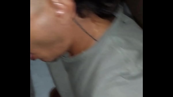 Download Video - Novinho galud&atilde;o que trabalha comigo me pediu um boquete pra aliviar ele