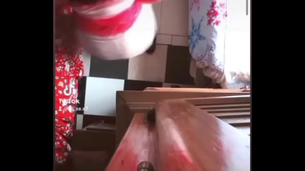 Pendeja bailando twerking