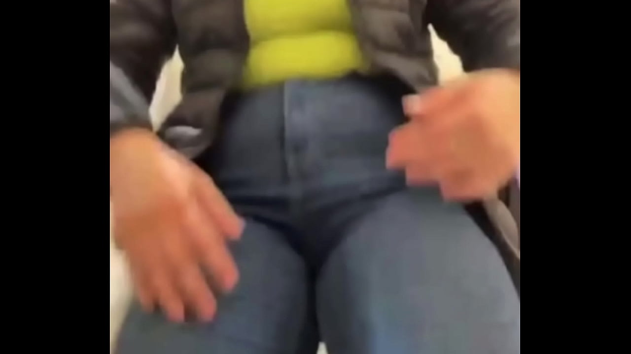 Walking with vibrator in pussy in the public - XVIDEOS.COM