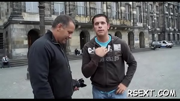 Sexy ass sweetheart sucks dick