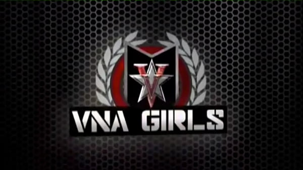 Julia Ann Masturbated Herself To Give Her Glass Dildo A Little Lick!