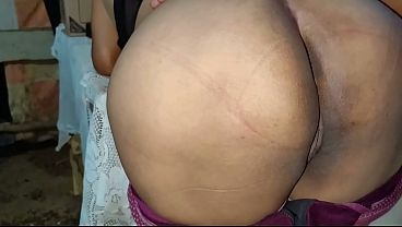 jovencita tetona con un gran culo