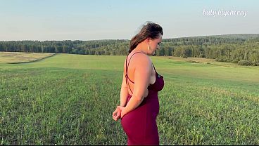 I caught a curvy girl in a public place for anal masturbation and decided to help her