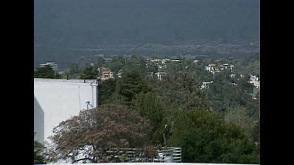 Metro - You Go Girl - scene 1 - extract 2