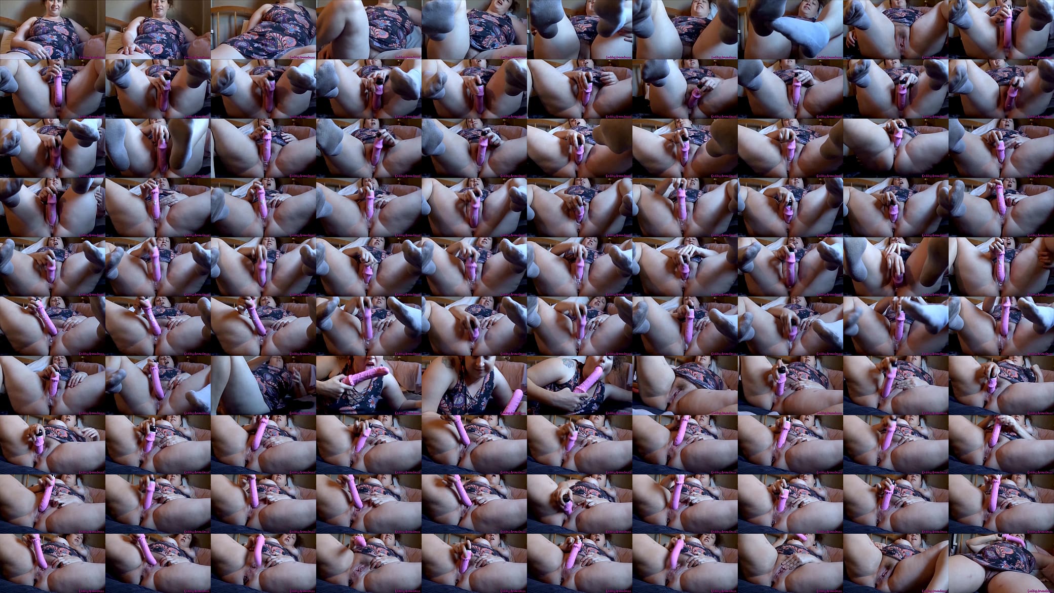 Sniff My Smelly Socks &amp; Fuck My Pussy 预览图
