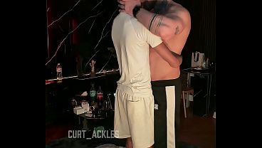 Twink sendo iniciado pelo maike - PT 1