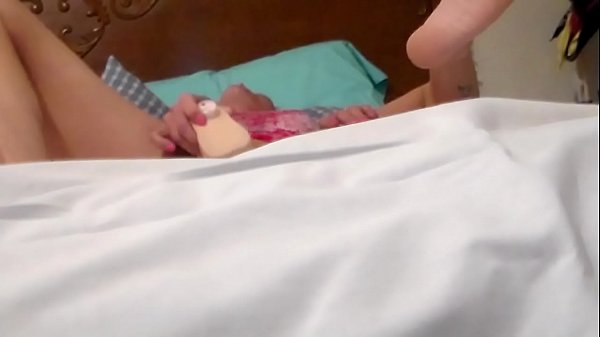 Download Video - streaching my pussy&period;MP4
