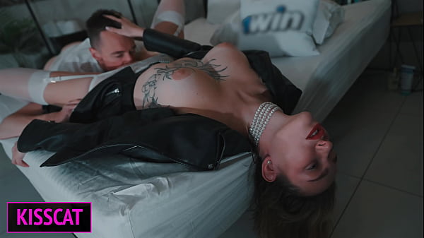 Stepmother Came in Stepson's Share Bed and He Unexpectedly Fucks till Covers Face in Cum