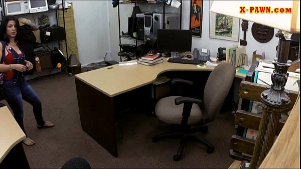 Cuban chick sells her TV sells her pussy at the pawnshop