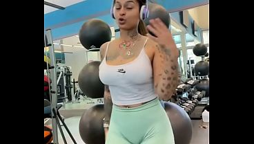 Lightskin dancing for creampie