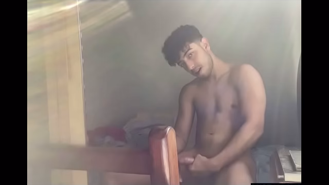 LustForBoys: El británico en forma Henry Lynes se masturba su polla sin circuncidar y deja un desastre pegajoso
                   cum kink big cock jerk off jerking off gay amateur gay sex gay twink gay porn gay fetish porno gay solo male masturbation muchos negros
