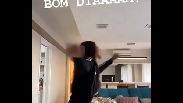 Download Video - ana mosconi roupa de academia
