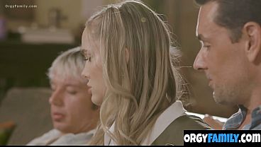 Cookie-Selling Scout Caught Taking Nudes Takes on Her Stepdad and Stepbro at Once