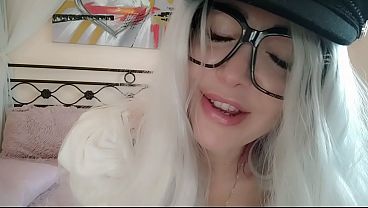 Lavinia della love , your stepmom, teach you how to...