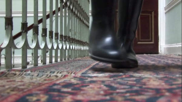 Fake Female Cop Banged as She Was a Prisoner