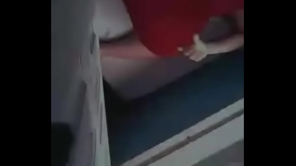 Rabuda gostosa querendo sentar na rola