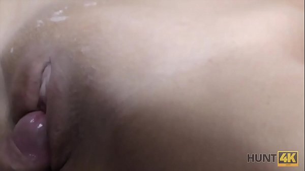 Download Video - HUNT4K&period; Vengeance douce devant les yeux de son copain