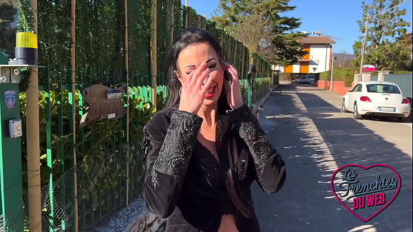 Laura, a sexy 34 year old Italian